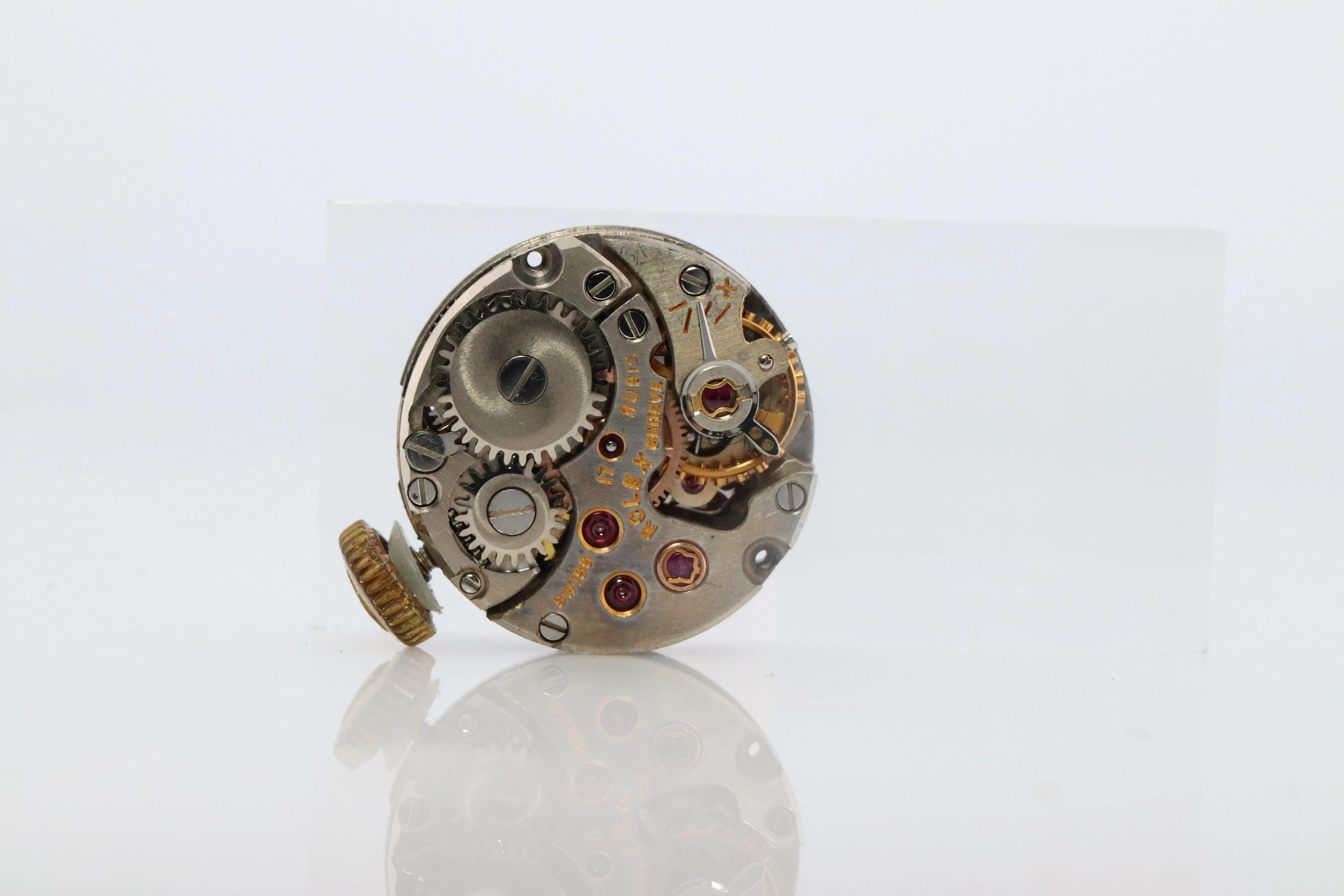 Genuine 18k Rolex Precision Watch. 18k YG Ladies 9127 Dainty 1940s Ladies Rolex