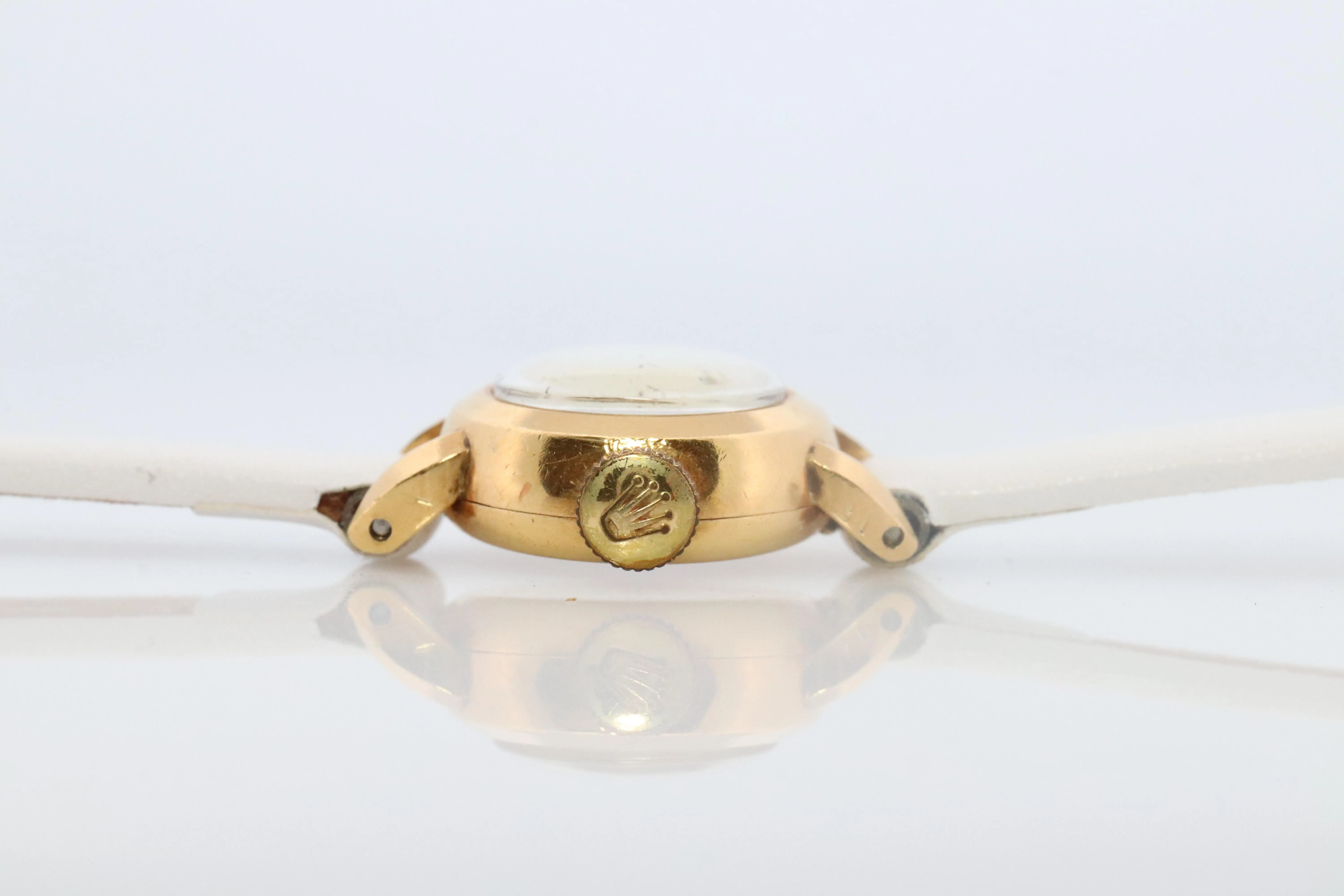 Genuine 18k Rolex Precision Watch. 18k YG Ladies 9127 Dainty 1940s Ladies Rolex
