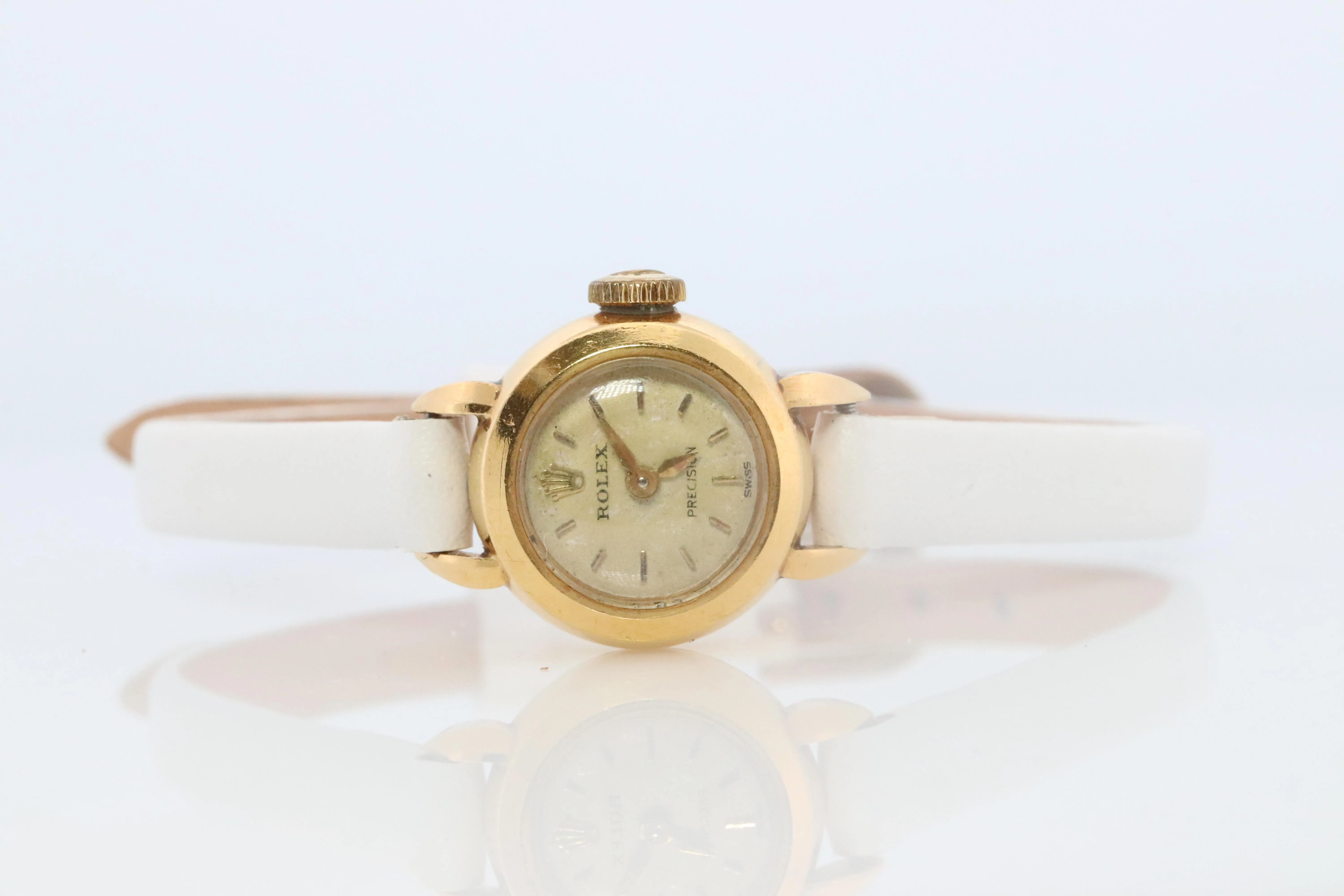 Genuine 18k Rolex Precision Watch. 18k YG Ladies 9127 Dainty 1940s Ladies Rolex