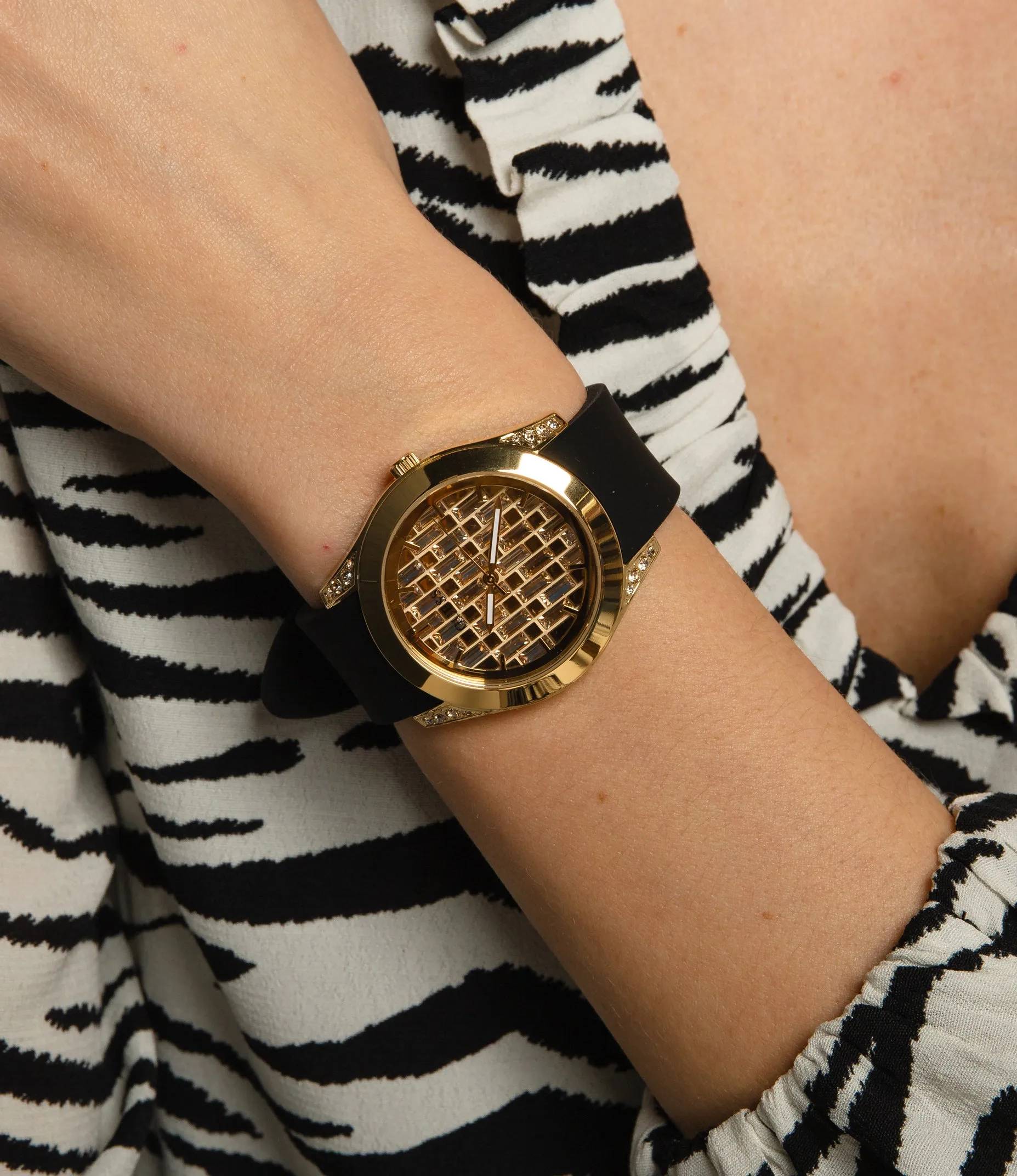 GUESS GW0109L1