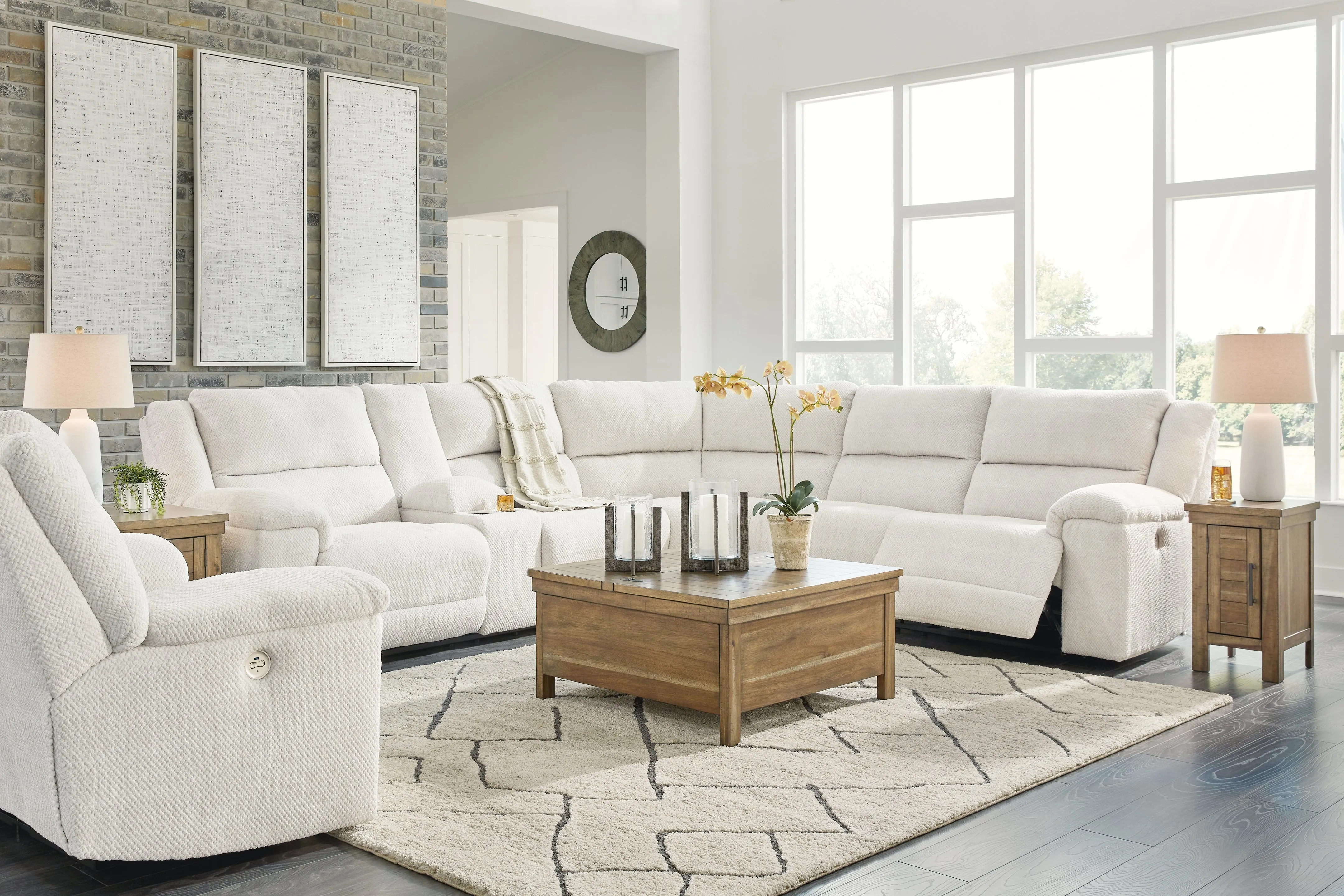 Keensburg 3-Piece Sectional with Recliner in Linen
