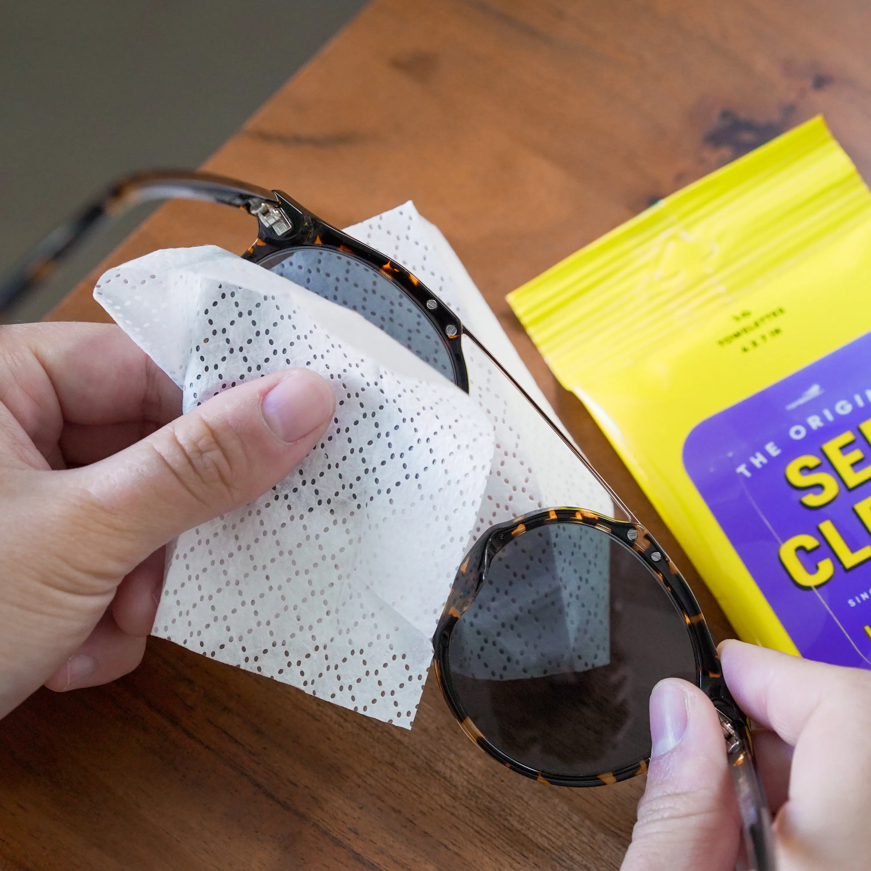 See Clear Lens Cleaning Wipes, Resealable, 12 Pack Box (192 Wipes)