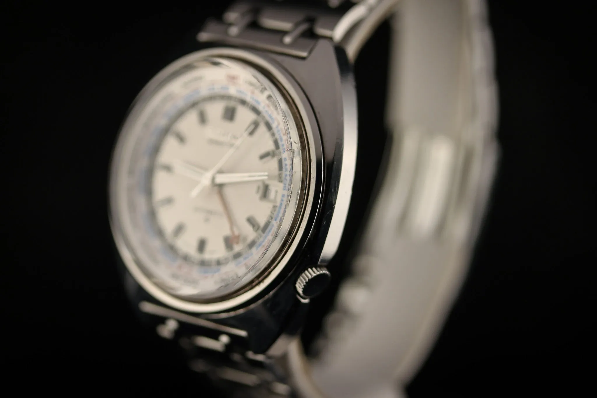 Seiko 6117-6049 World Time - White Dial