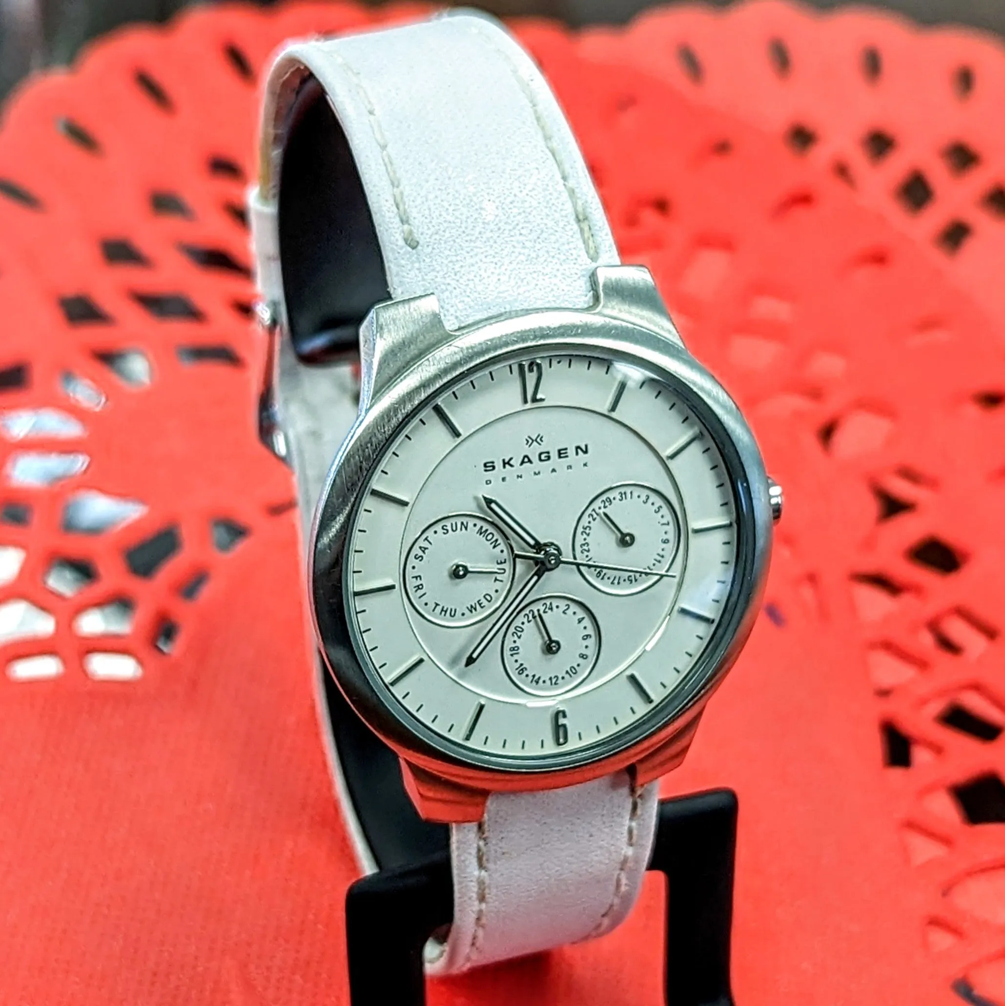 SKAGEN Denmark Slim Wristwatch Ref. 331LSL1 Date/Day Indicator 36mm Wristwatch- ALL S.S.