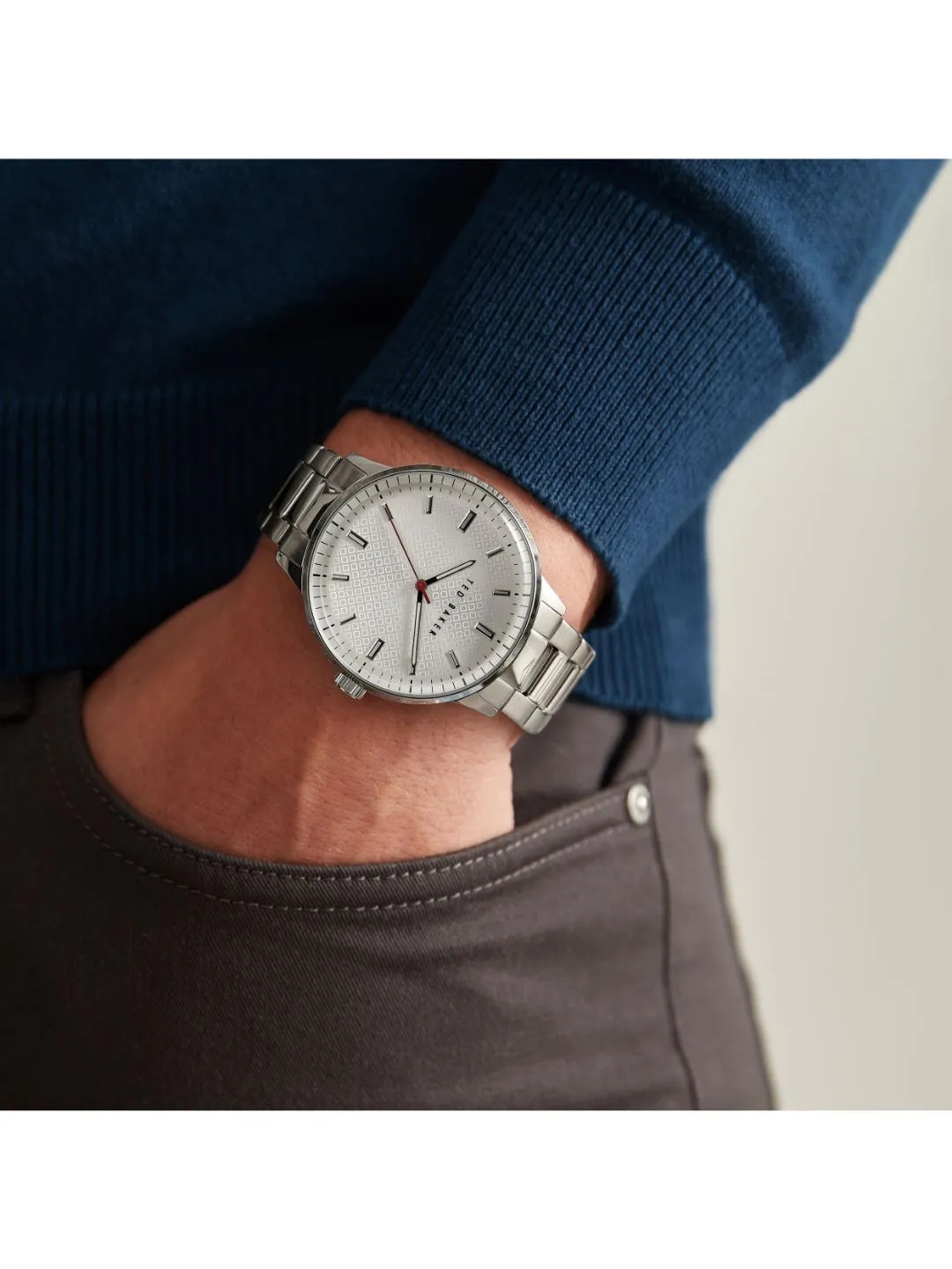 Ted Baker Men Silver-Tone Wrist Watch - BKPCSF111