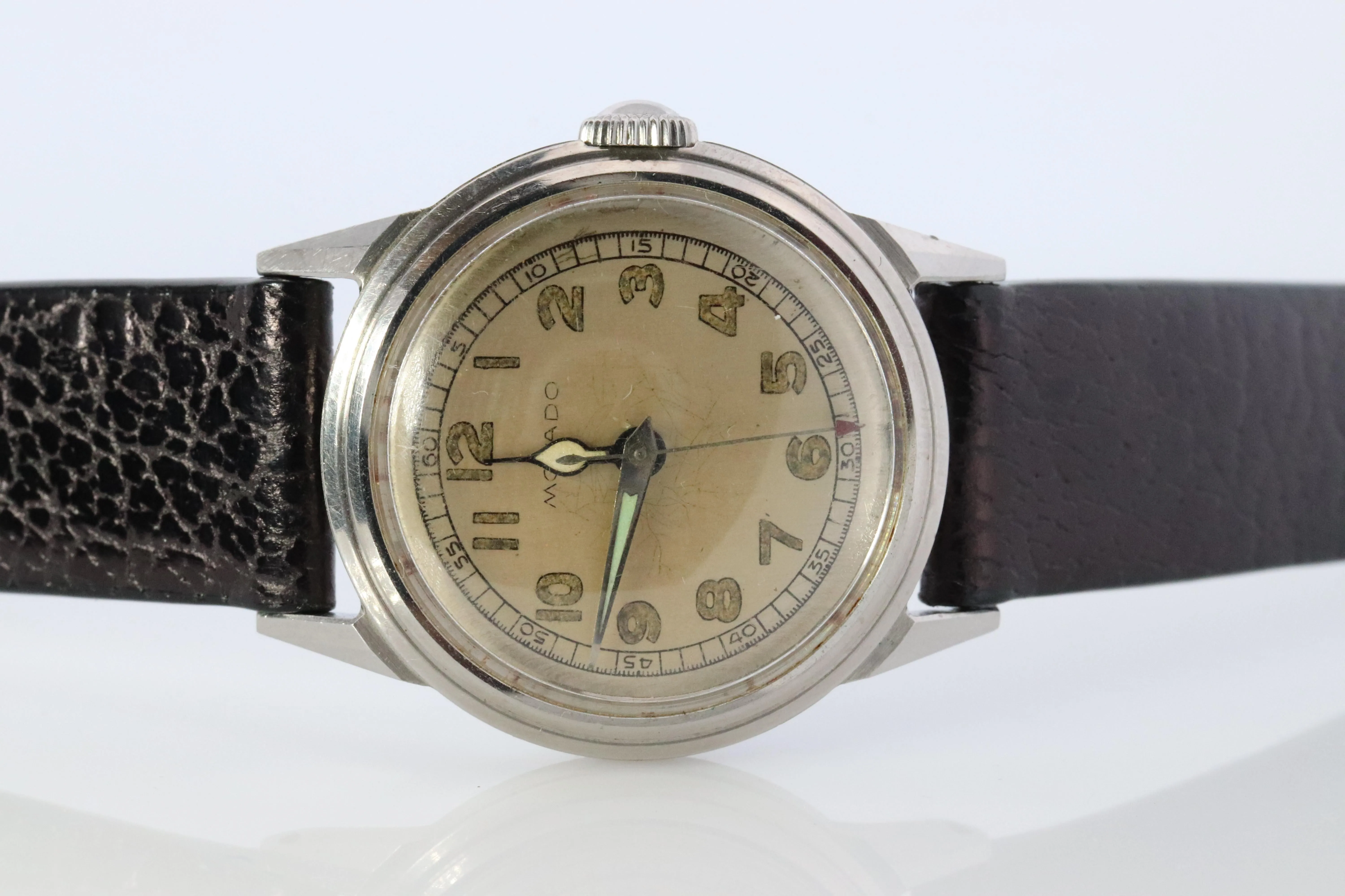 Vintage 1950s Movado Watch. 18610 Movado Mechanical Windup Movement