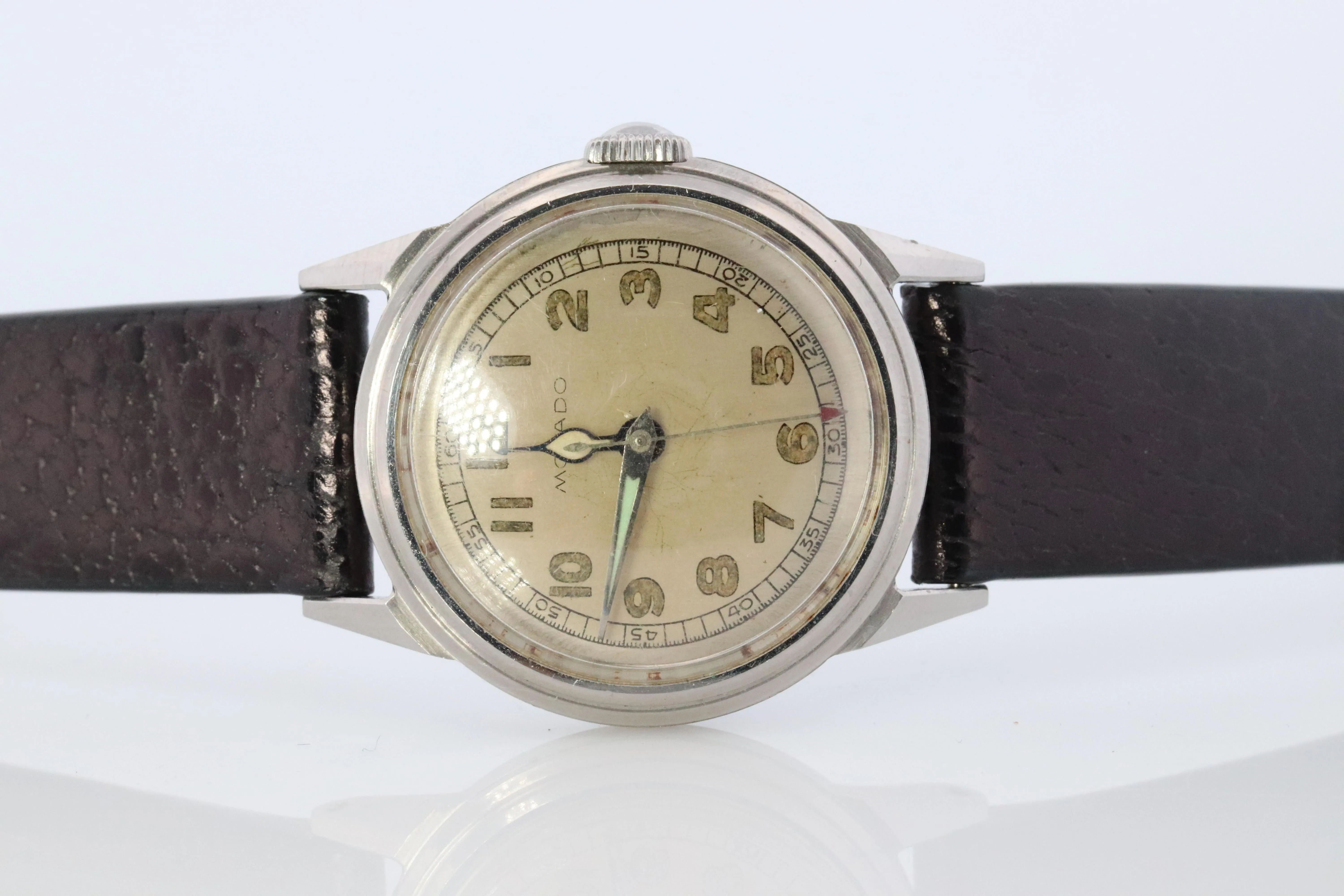 Vintage 1950s Movado Watch. 18610 Movado Mechanical Windup Movement