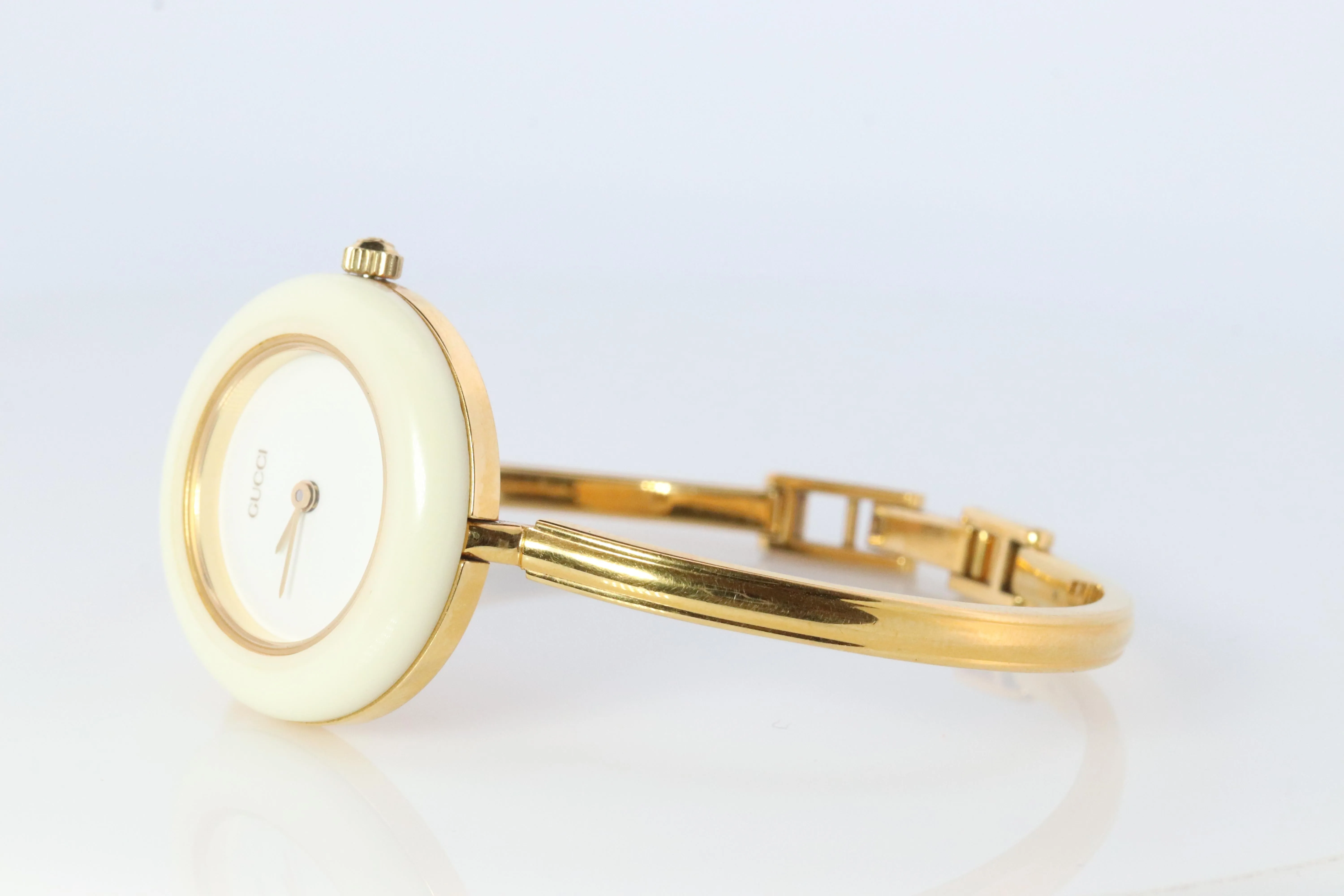 Vintage GUCCI Quartz 11/12.2  Watch. Gucci Ladies Bangle Interchange Bezel watch